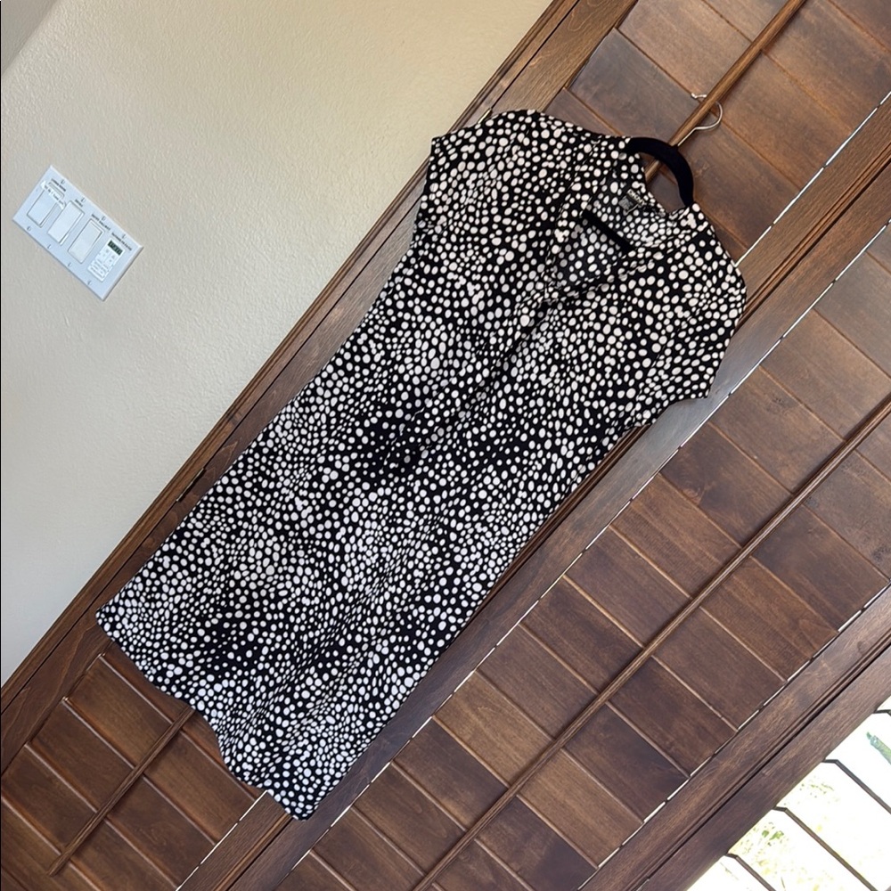 DKNY Black and White cap sleeve with tie neck Midi Dress